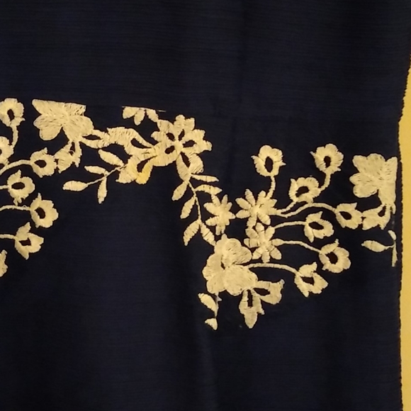 Navy and cream beautiful lined dress - Picture 2 of 4